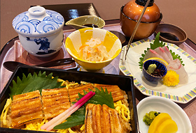 穴子めし刺身御膳 2,000円（税込2,200円）